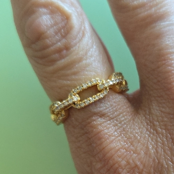 Elegant Gold Tone Adjustable Chain Link Ring - Picture 1 of 2